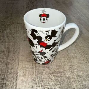 Disney Minnie Mouse coffee mug